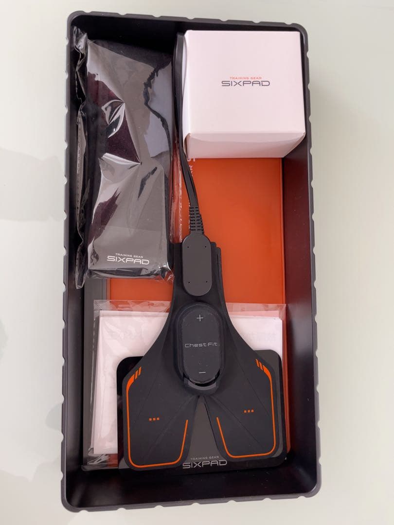 SIXPAD Chest Fit シックスパッド チェストフィット - メルカリ