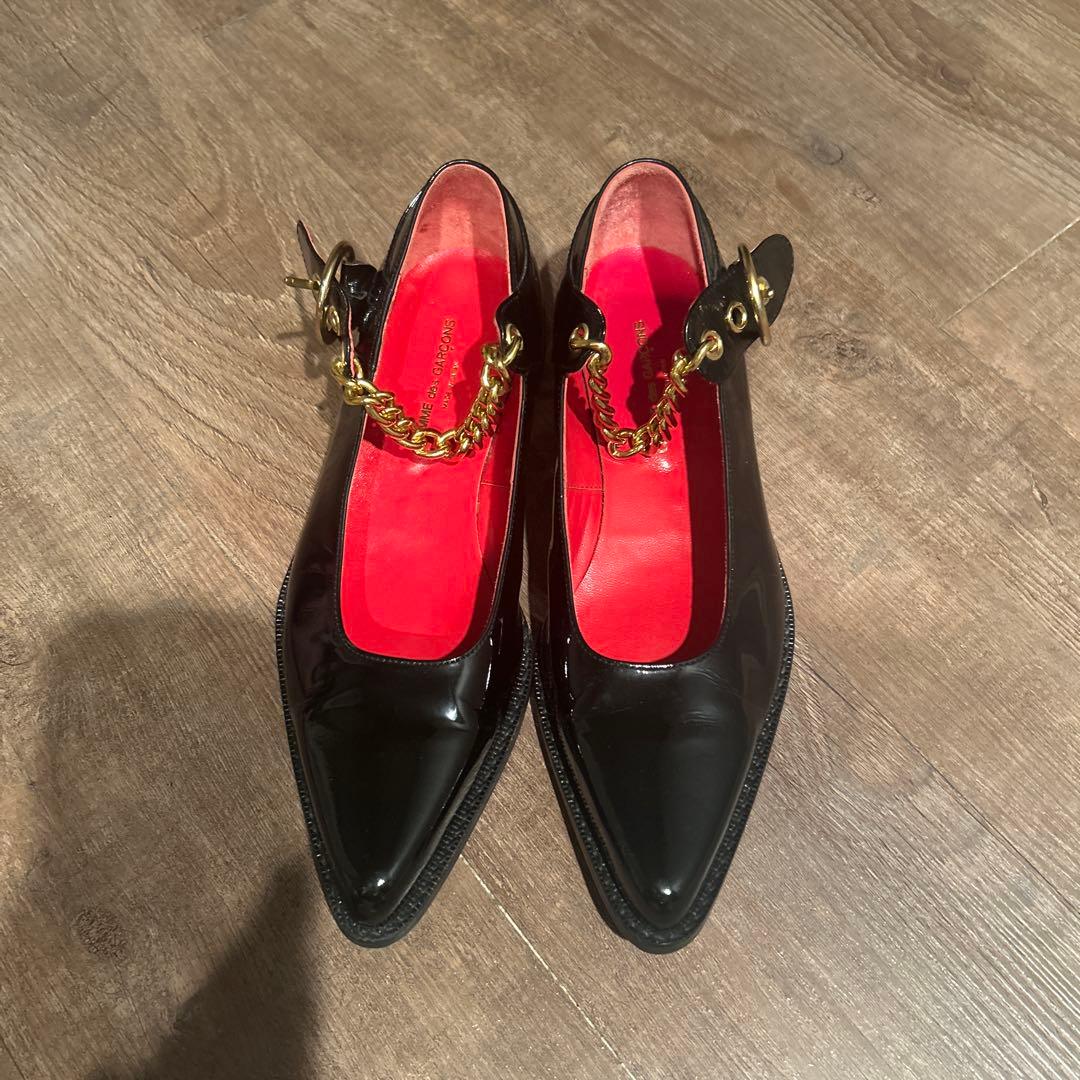 コムデギャルソン　24.5センチ ブラックエナメルポインテットトゥパンプス