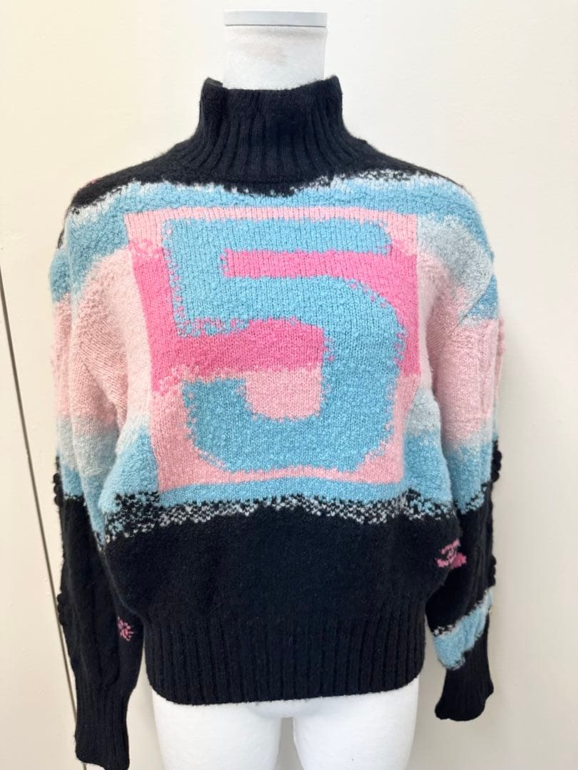 CHANEL No.5セーター