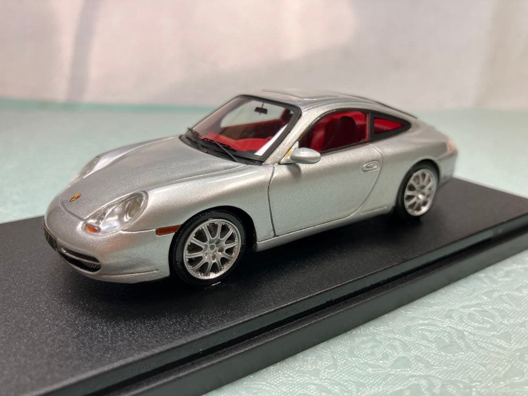 MRコレクション　ポルシェ 911 (996型) カレラ４　1997年　シルバー
