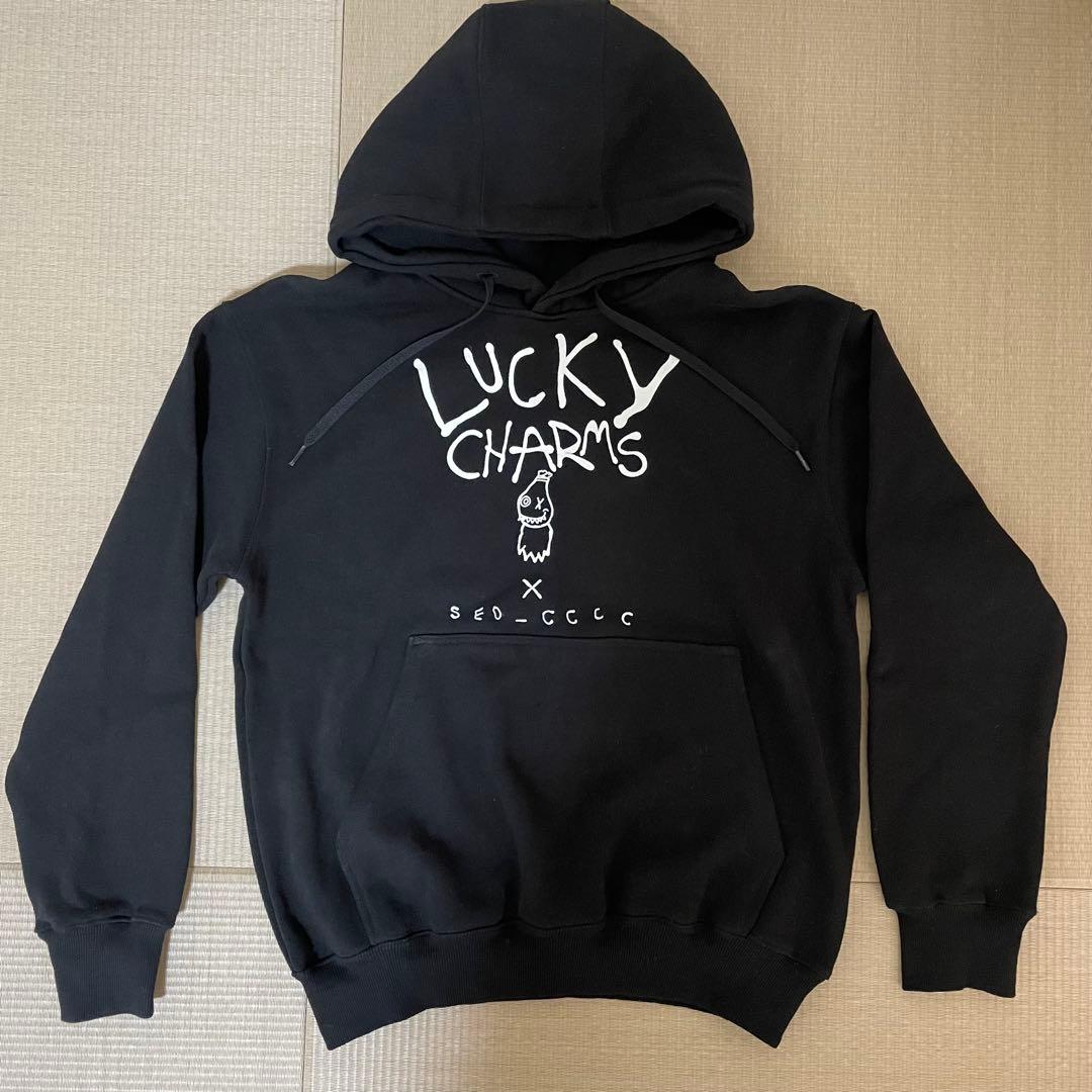 ★美品★ソイングク×LUCKYCHARMS コラボ　パーカー　Fサイズ　黒