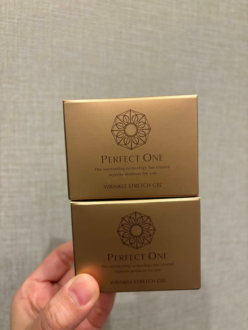⭐︎新品未開封⭐︎ パーフェクトワン　薬用リンクルストレッチジェル 50g 2個