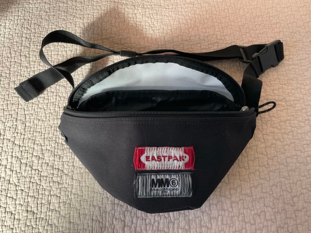 MM6 EASTPACK ボディバッグ