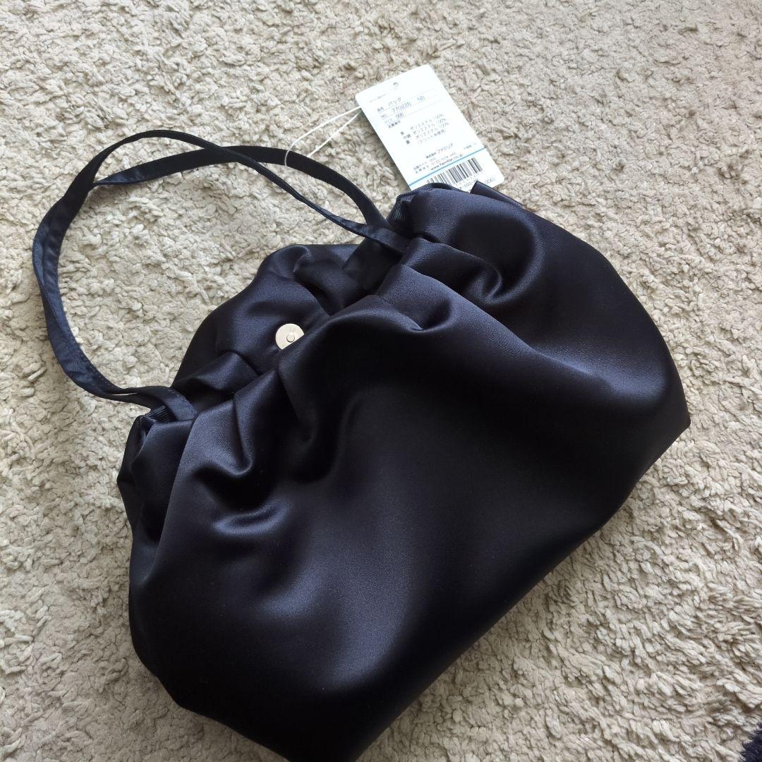 ファミリア yori マシュマロクラッチバッグ ネイビー - メルカリ