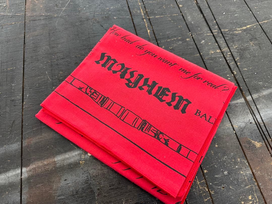 新品)レディーガガ VIPGOLD 最前列 バンダナ 赤〜最安値〜 - メルカリ