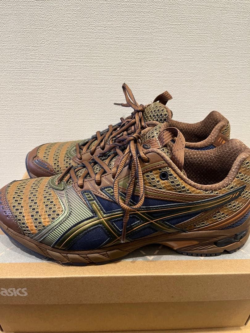 ASICS kikoコラボ　27cm