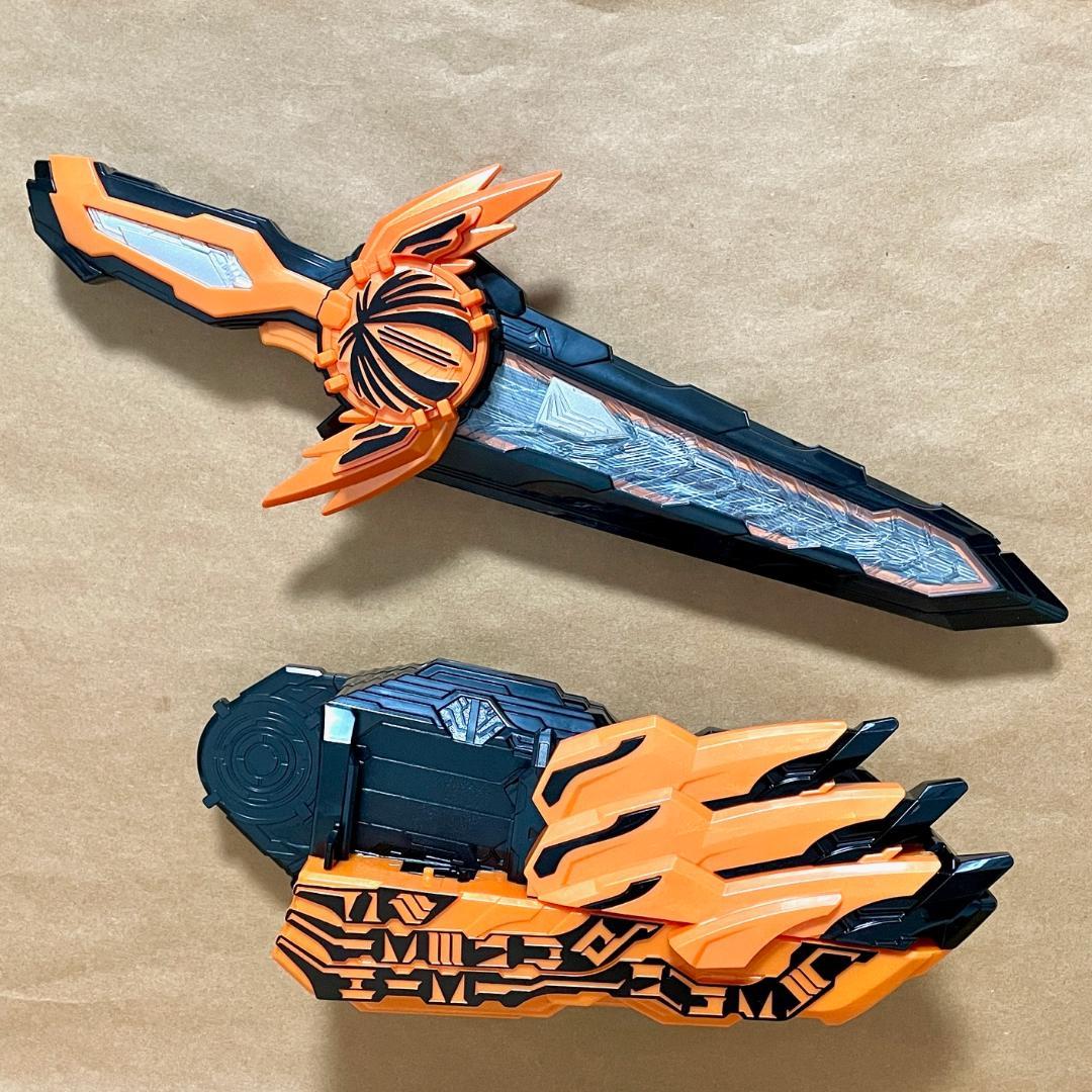 DX無銘剣虚無、覇剣ブレードライバー(仮面ライダーセイバー) - メルカリ