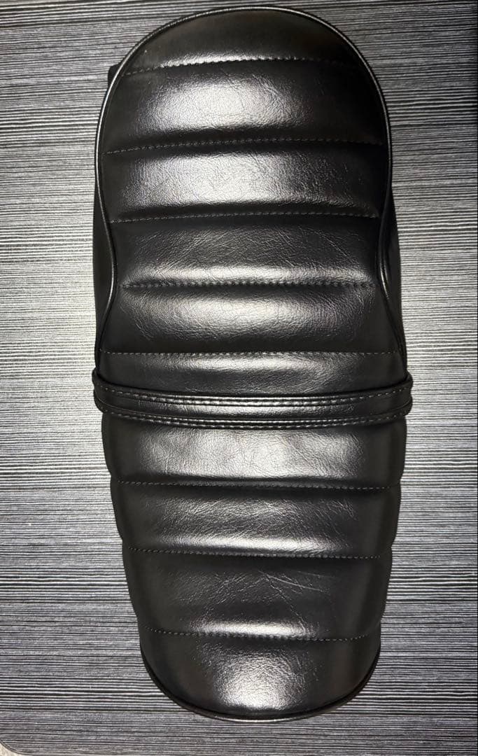 エイプ50キャブ車AC16黒タックロールシート