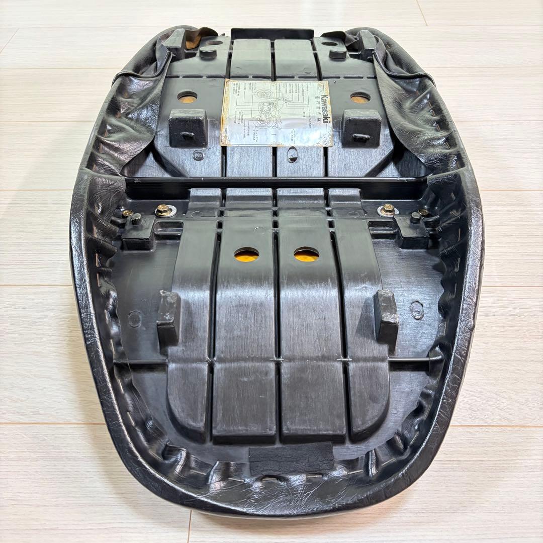 ゼファー1100 ZEPHYA1100 純正シート (アンコ抜き済) 送料無料 - メルカリ