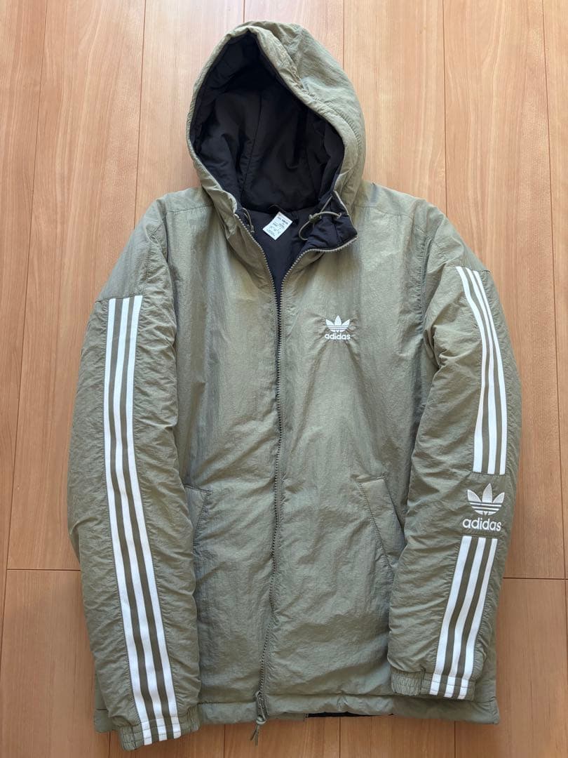 adidas リバーシブルジャケット オリーブ・ネイビー