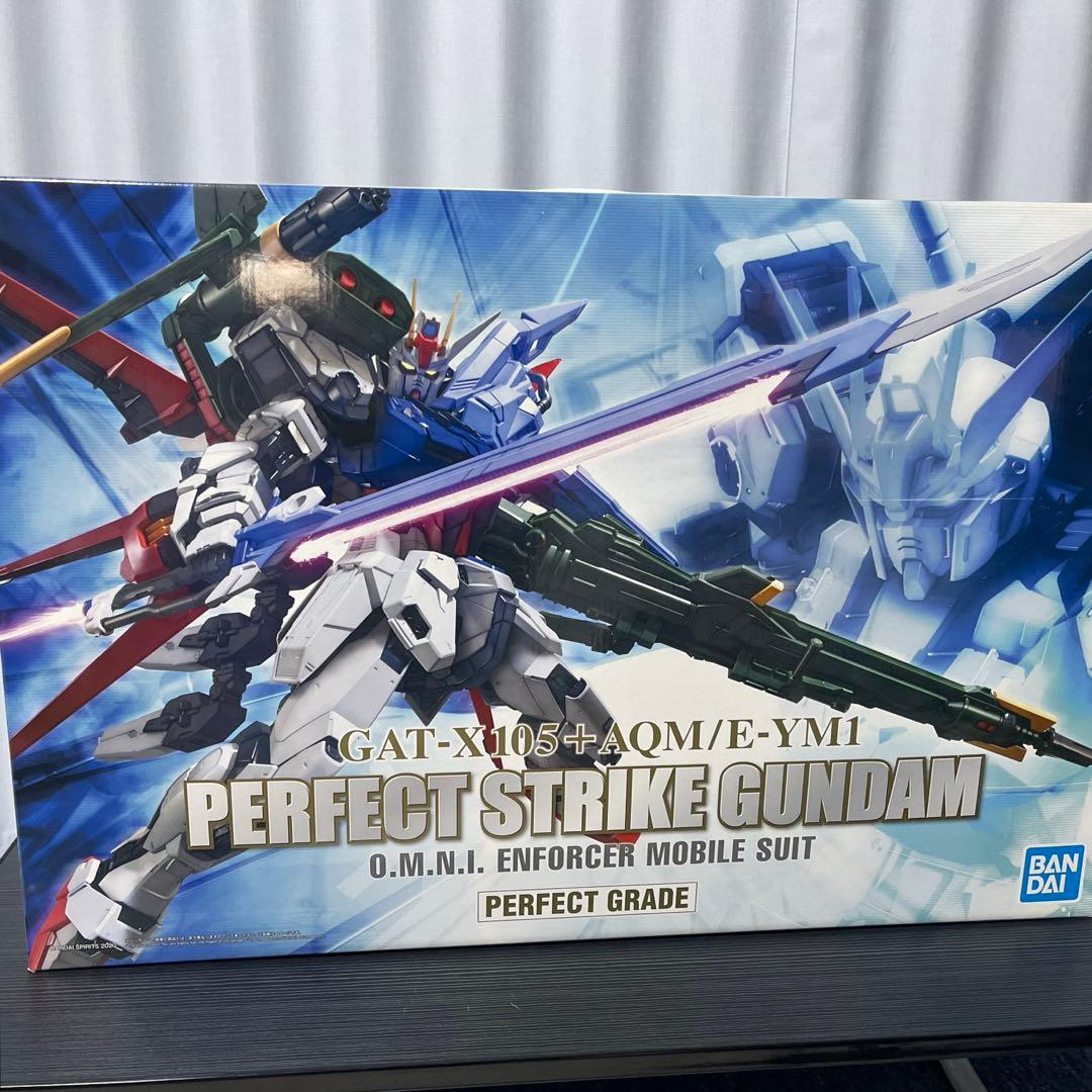 PG 1/60 パーフェクトストライクガンダム(未開封品) BANDAI 海外限定 PG 1/60 パーフェクトストライクガンダム ＋