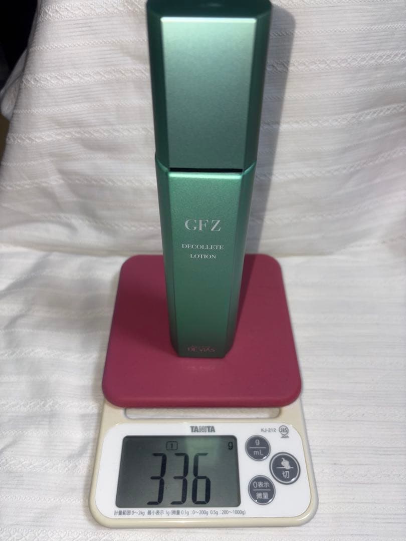 ⑩ドクターデヴィアス GFZ デコルテローション 180ml 2本セット - メルカリ