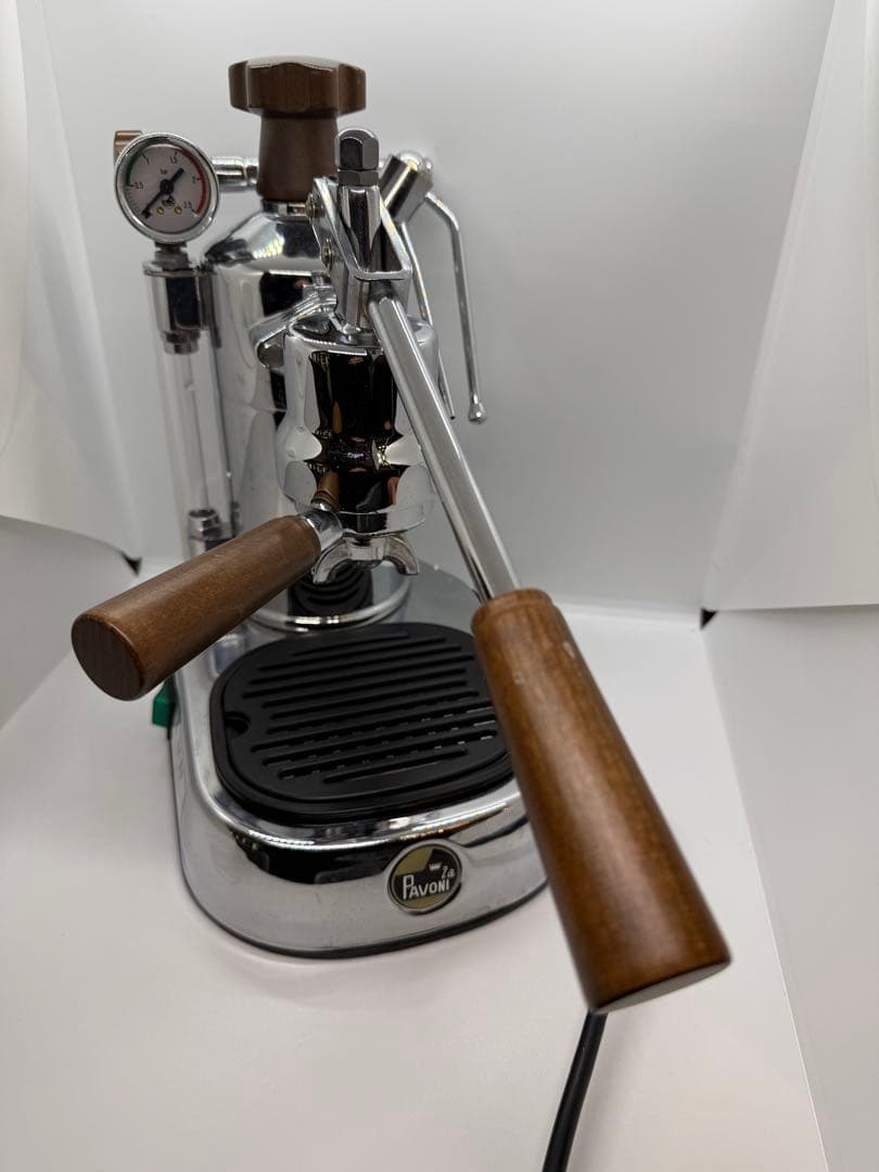 Pavoni 『プロフェッショナル PLH レーニョ』エスプレッソマシン