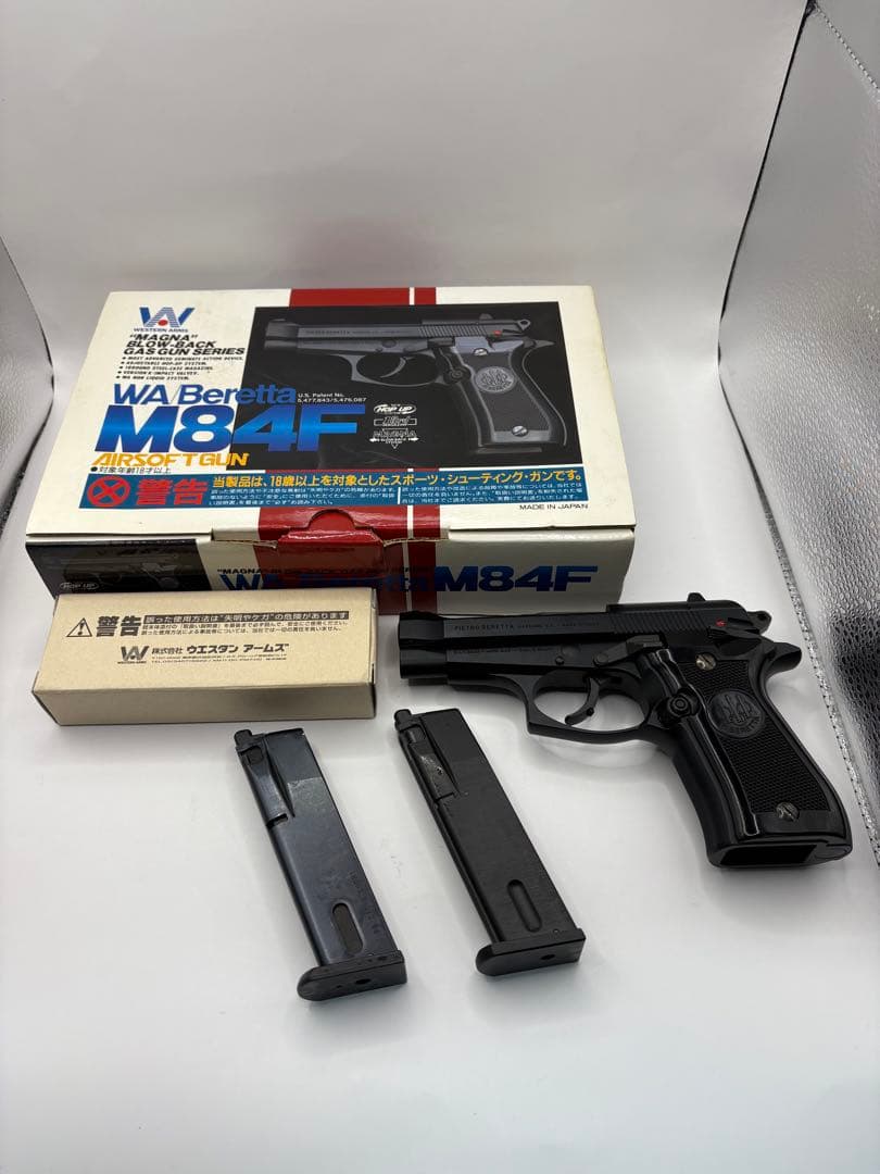 美品WA ウェスタンアームズ　Beretta M84F ベレッタ　新型マガジン付