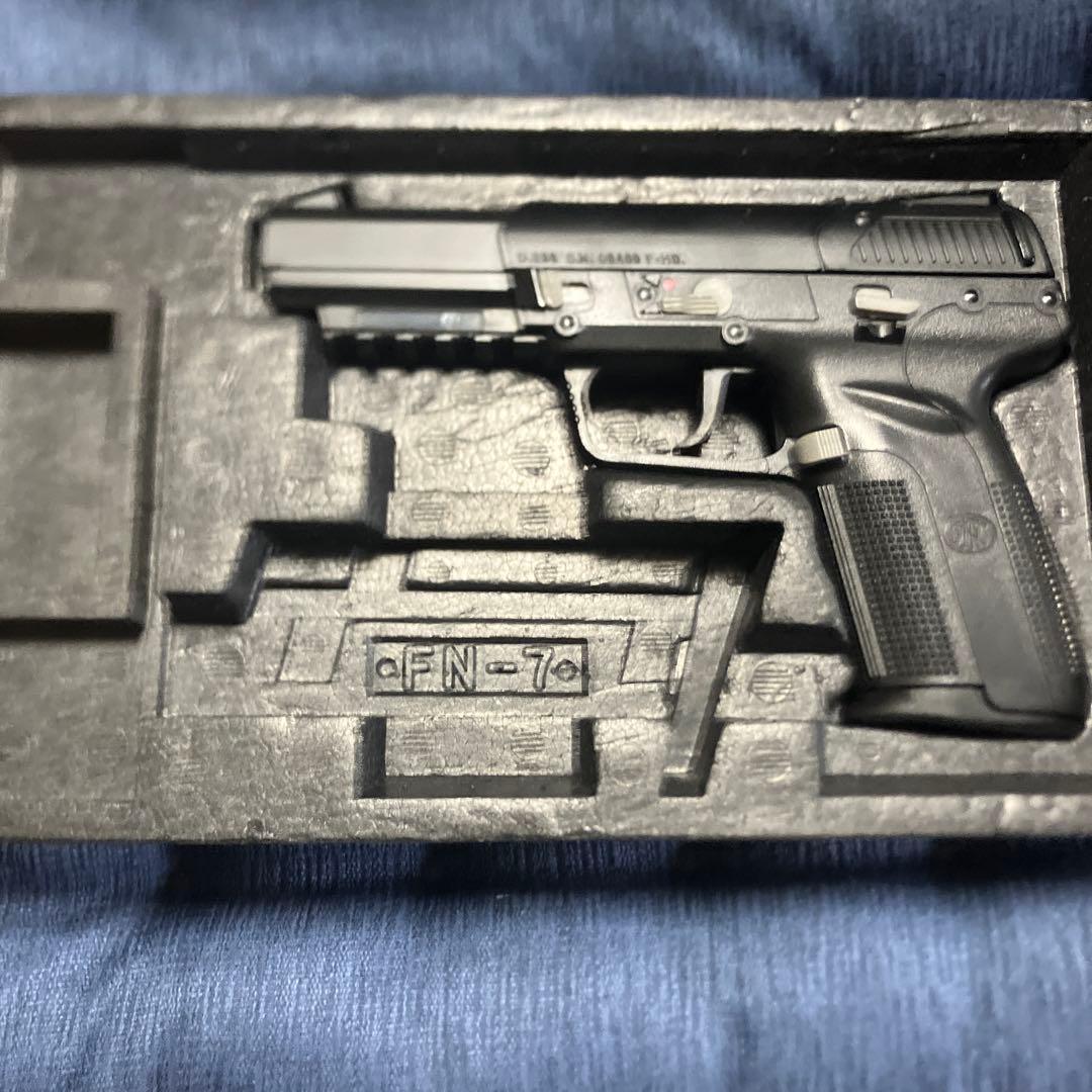 東京マルイ ガスガン 5-7