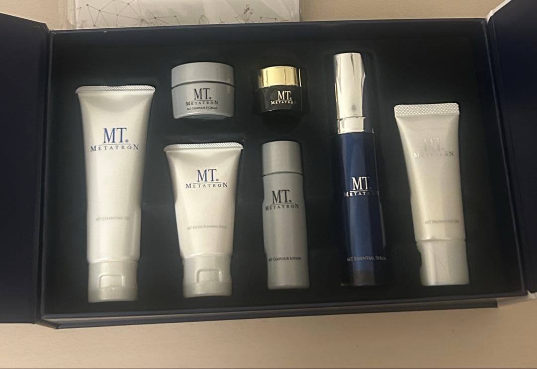 【新品・未使用】SBC 湘南美容外科 MTメタトロン プレミアムコフレ 数量限定】MTメタトロンプレミアムコフレ2023【11/16発売】 - 北千住院