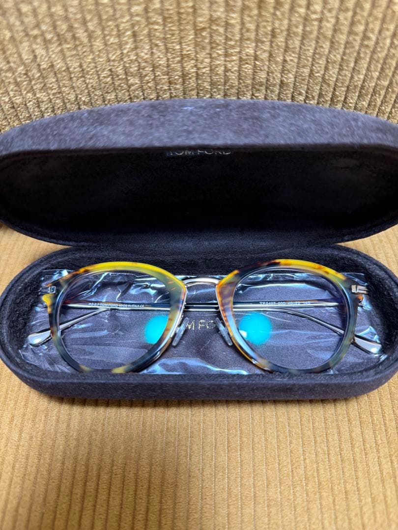 【未使用品】トムフォード　メガネ　ケース付き