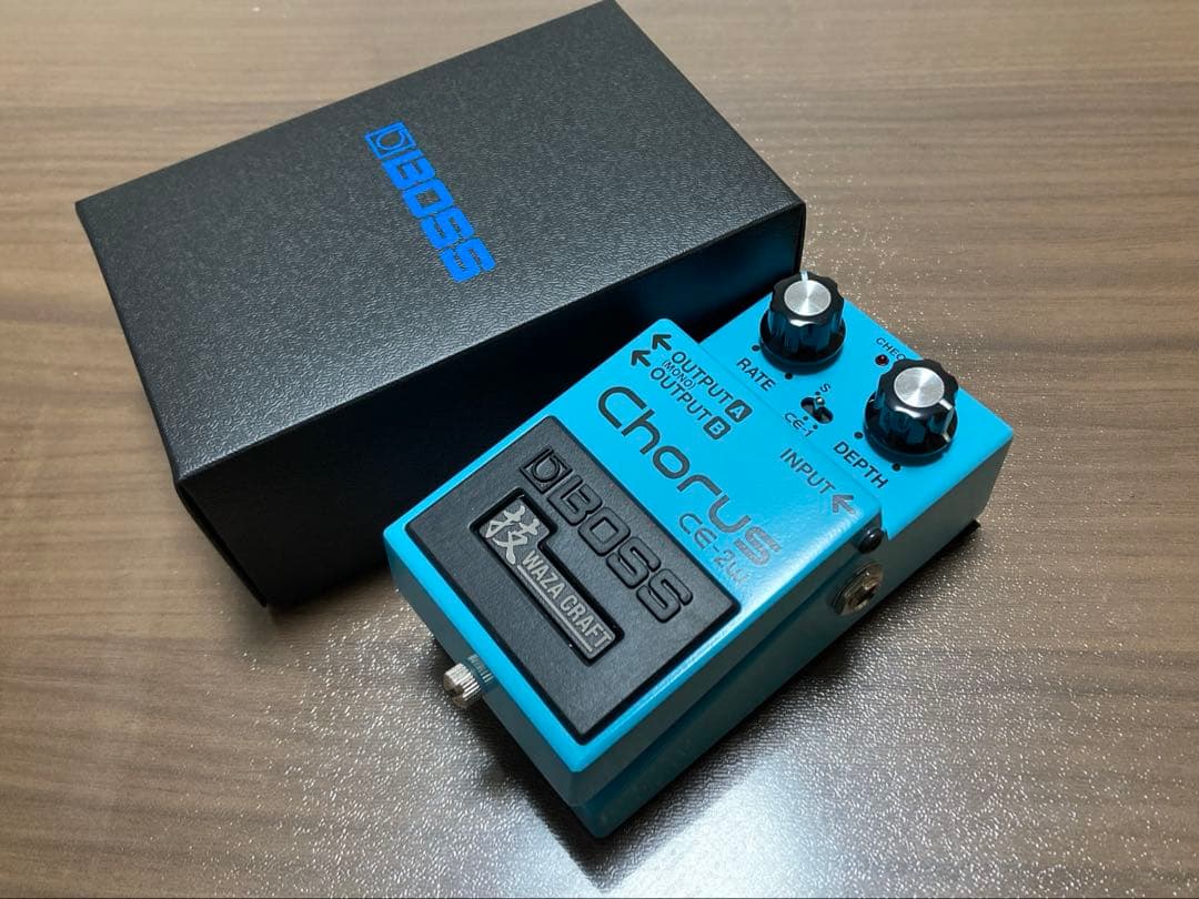 ギター BOSS CE-2W