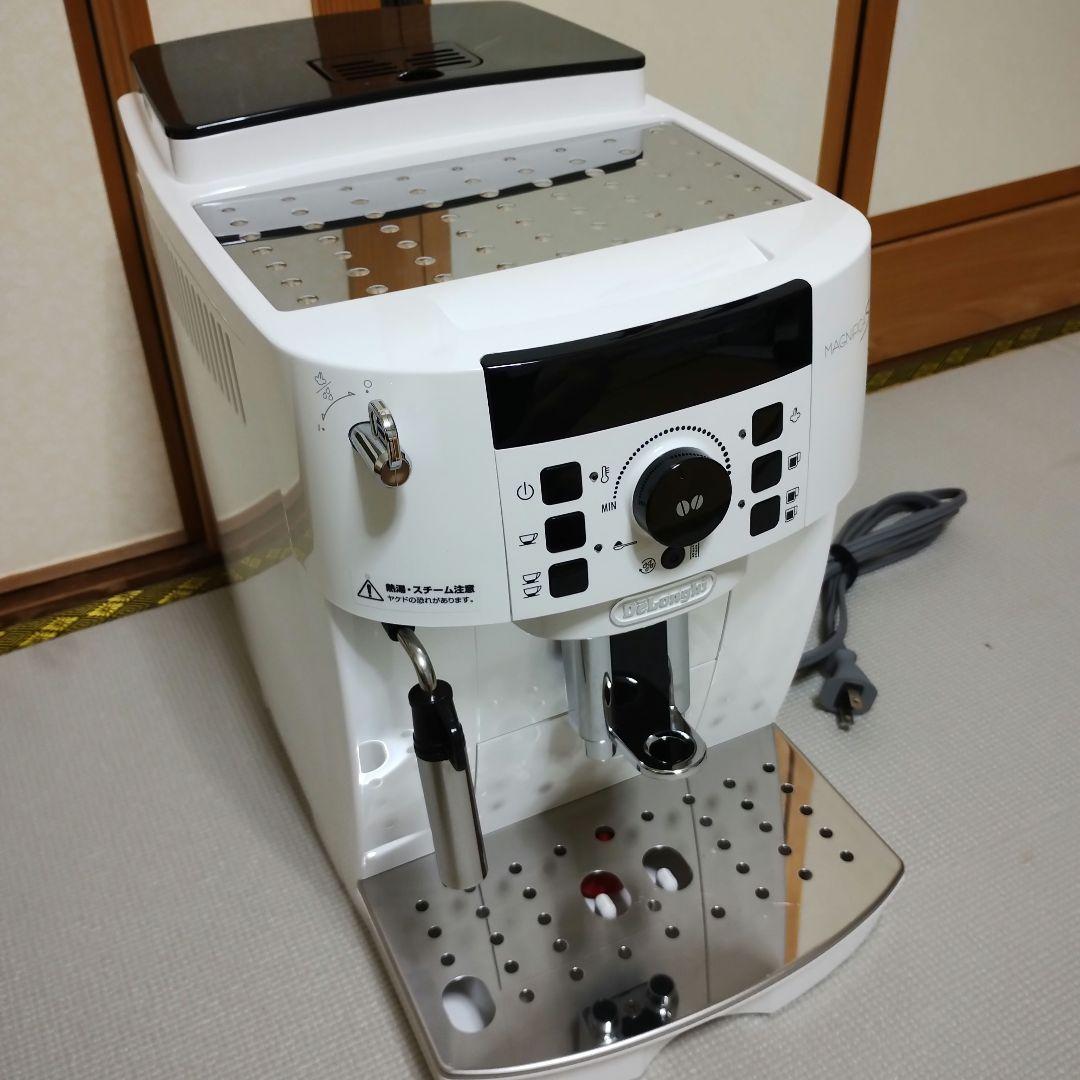 【良品】デロンギ マグニフィカS 全自動コーヒーマシン ECAM22112W