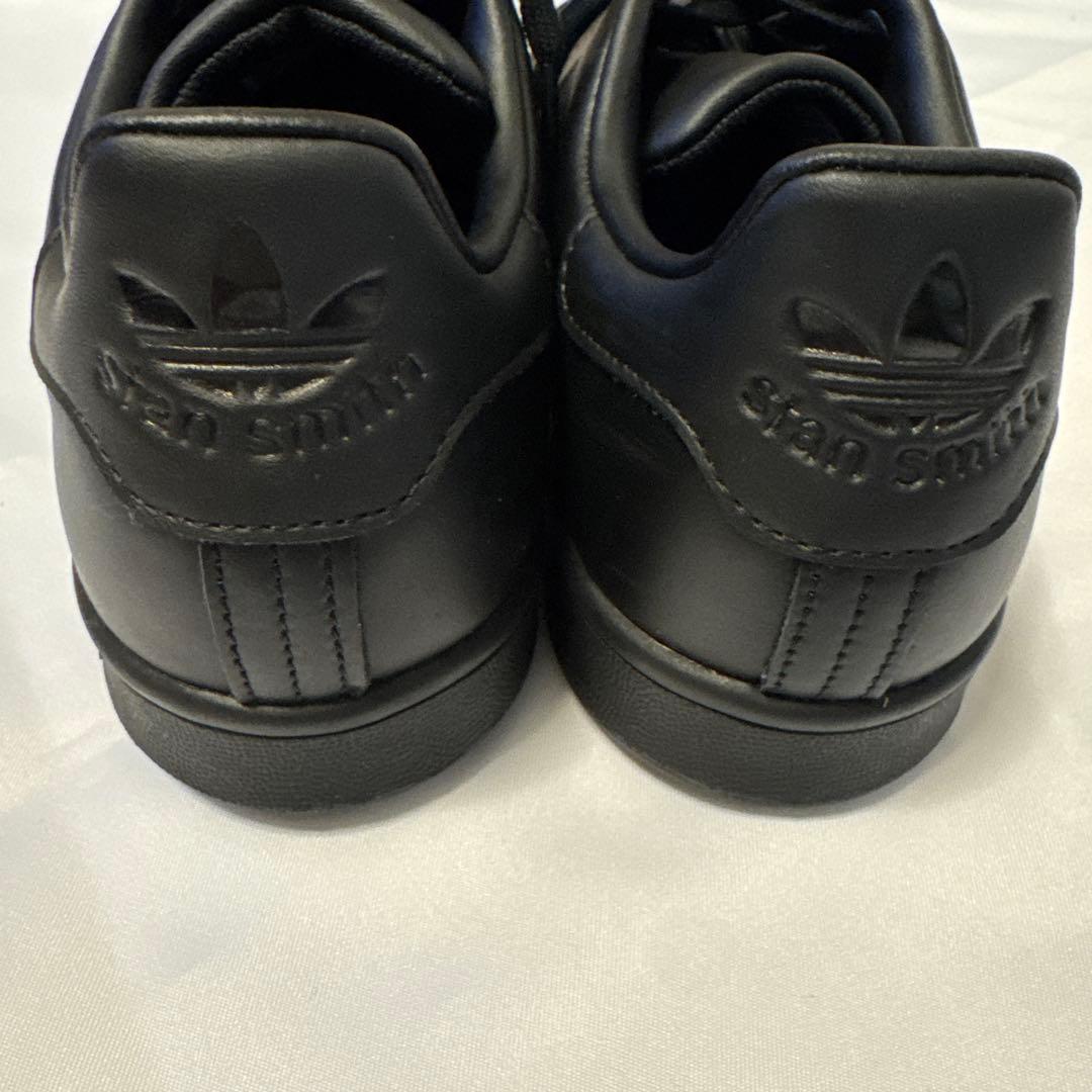 【美品】アディダス スタンスミス ブラック 27.5cm（US 9.5）