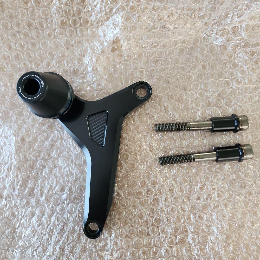  S1000RR　2021年式に装着してました アエラ製フレームスライダー