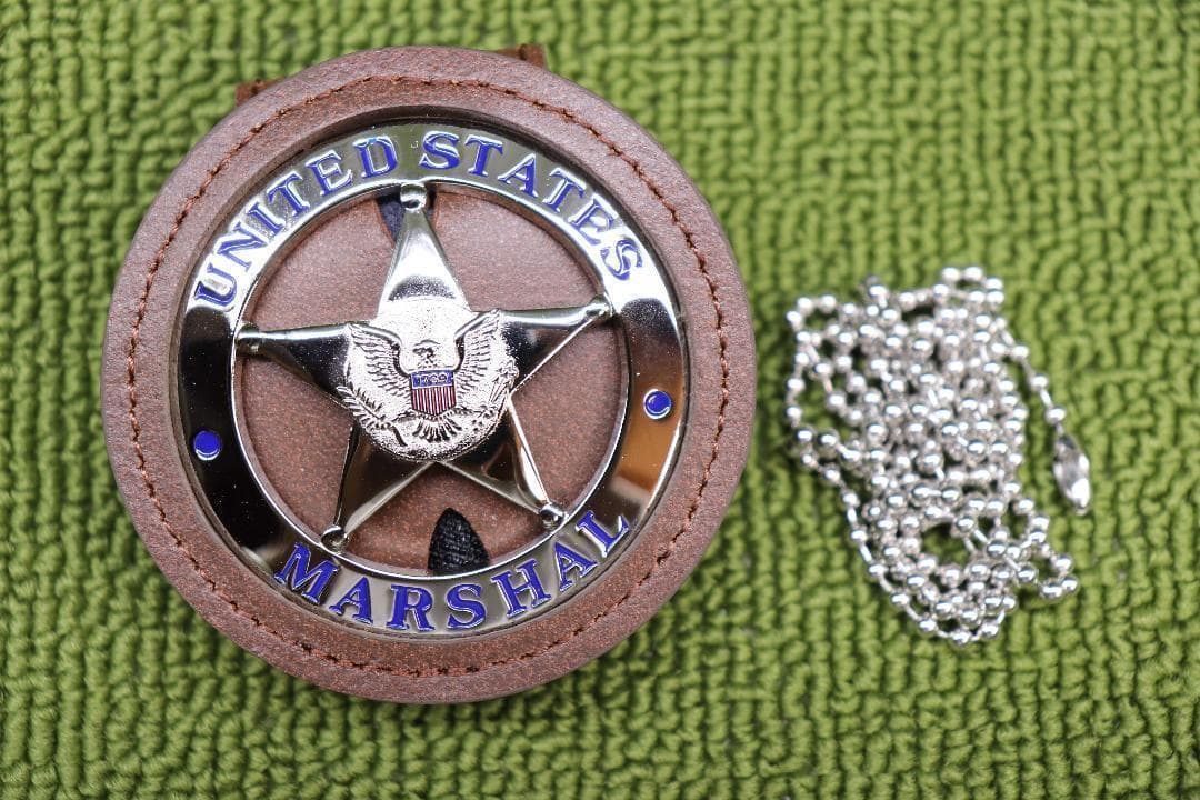 嵌込型 US MARSHALS USMS マーシャル バッジ レザー レプリカ茶