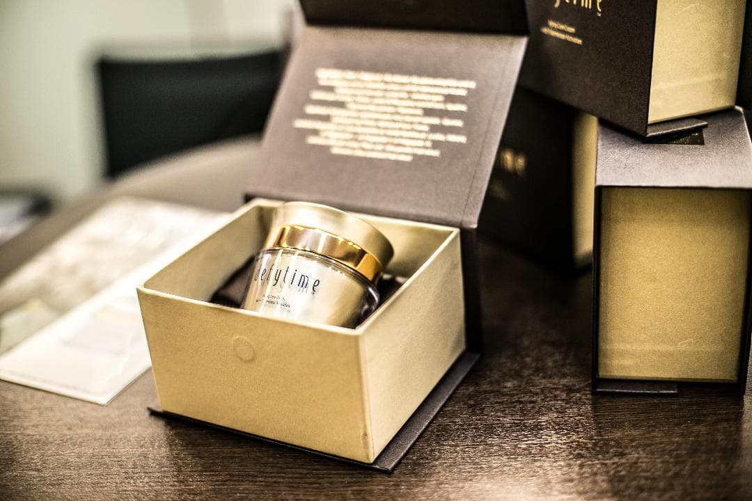 【2個セット価格】定価180,000円の高級フェイスクリーム　新品 未開封