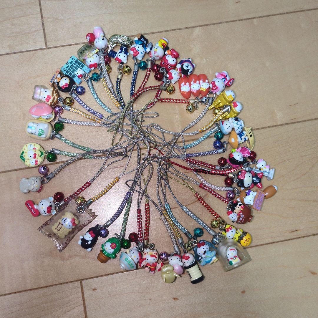 s*e様 御当地　ハローキティ ストラップ 35個セット