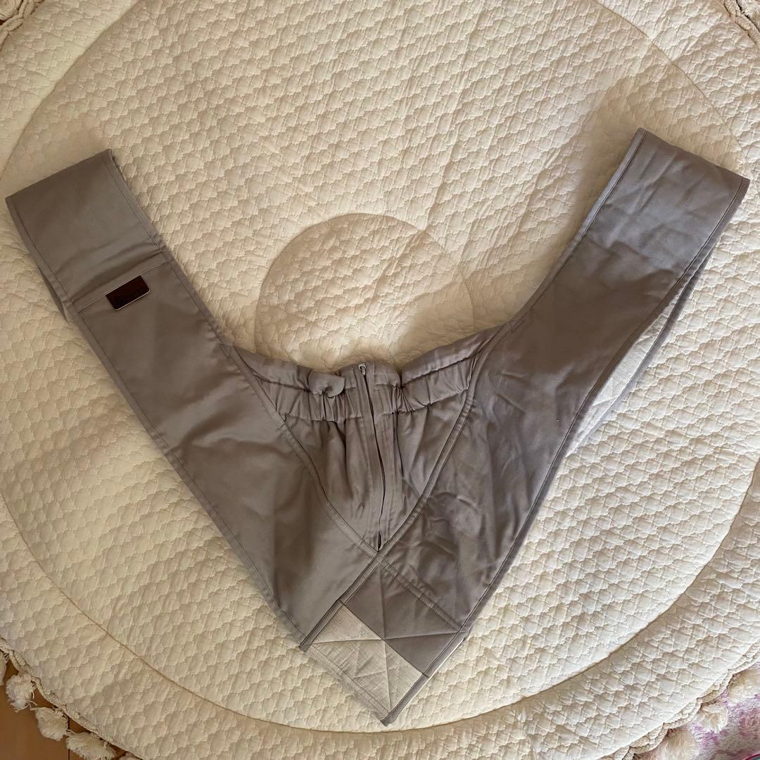 エアリコベビー抱っこ紐　シルバーグレー　Size3