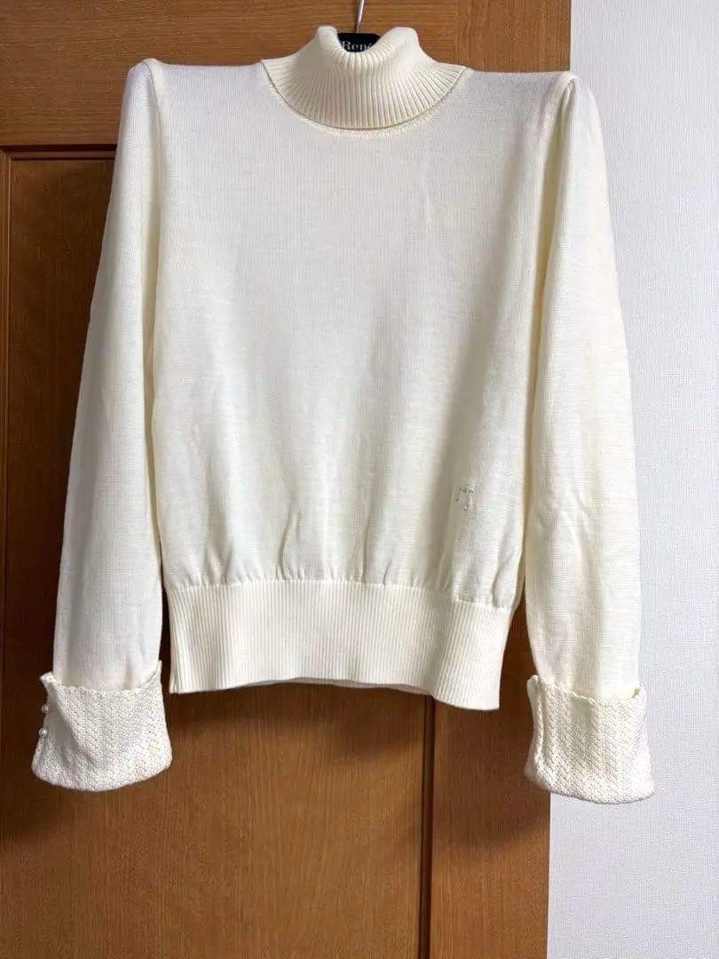 最終値下 ルネ R刺繍 タートルネック ニット 36 オフホワイト
