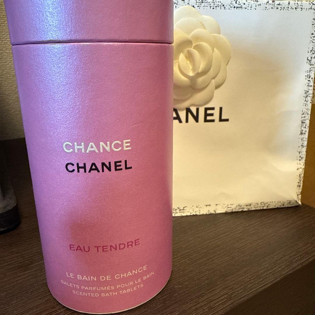 CHANEL バスボム EAUTENDRE