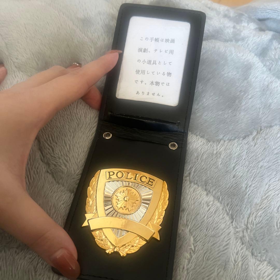 警察手帳レプリカ 撮影用・小道具 - メルカリ