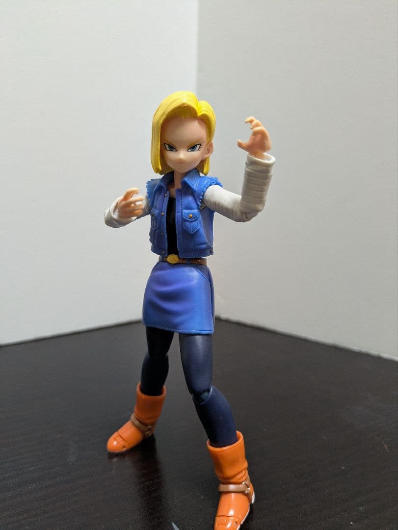 【送料込み・即日発送】S.H.Figuarts ドラゴンボールZ 人造人間18号