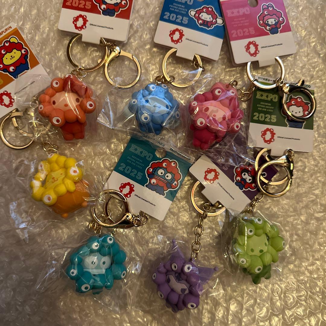 ミャクミャク　サンリオ　推しカラー　セット　マイメロ　キティ　ハンギョドン