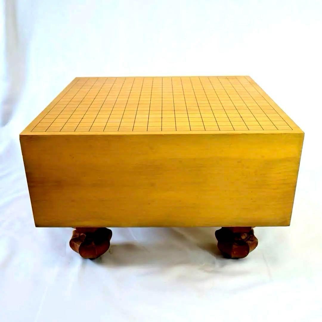 【希少・美品】新榧木使用 囲碁盤　ヘソ　足付き　榧木 本榧足付碁盤 6寸6分（天柾） ga60032 | 前川榧碁盤店