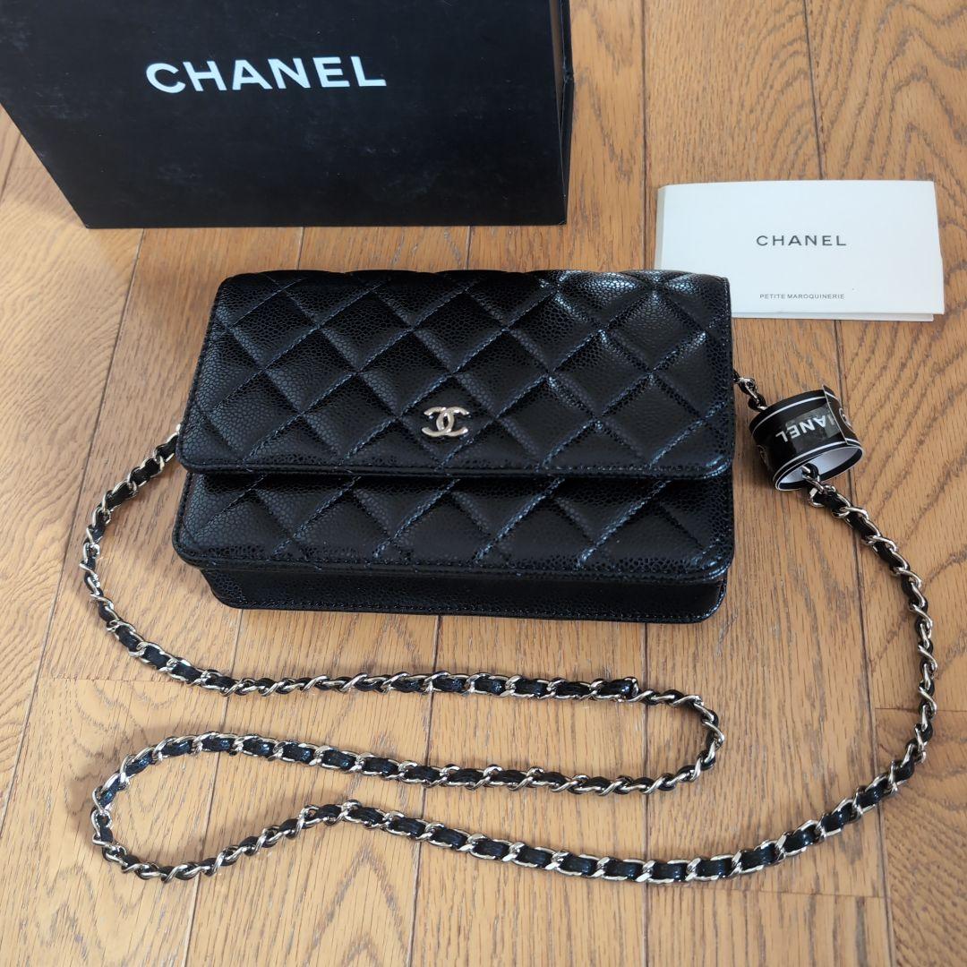 CHANEL ノベルティ　チェーン ウォレット