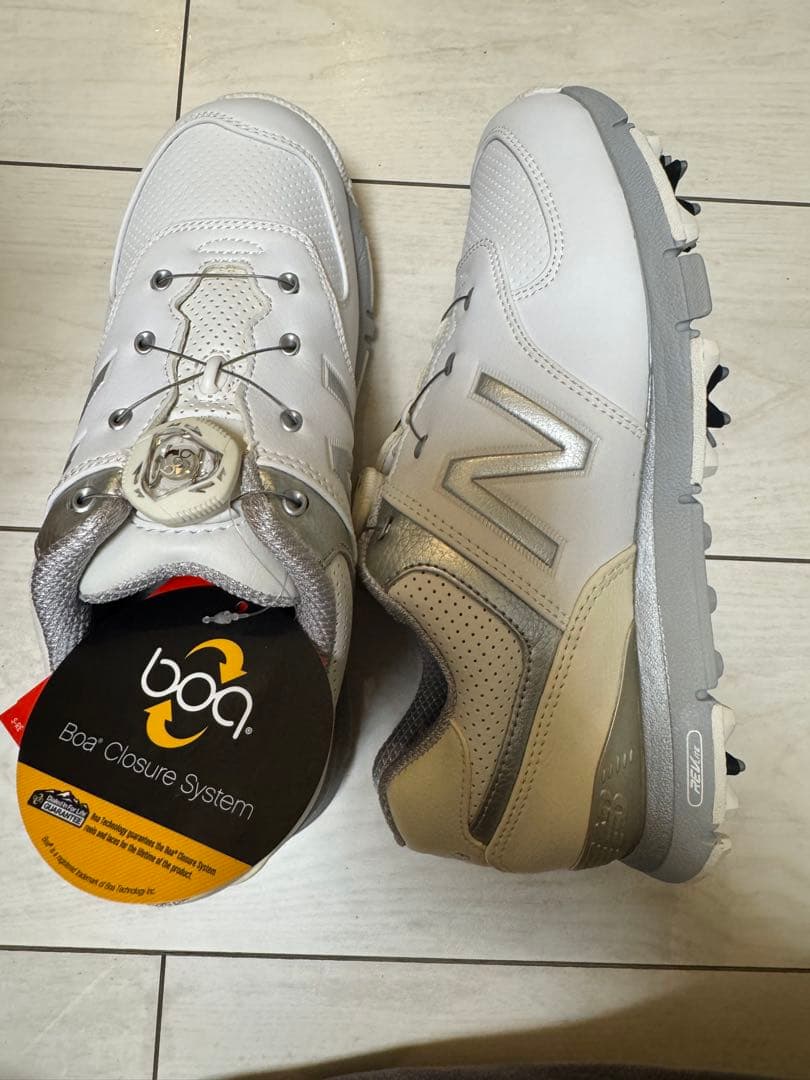 【新品】ニューバランス ゴルフシューズ　23cm ニューバランス ゴルフから日本人の足にフィットする ゴルフシューズ