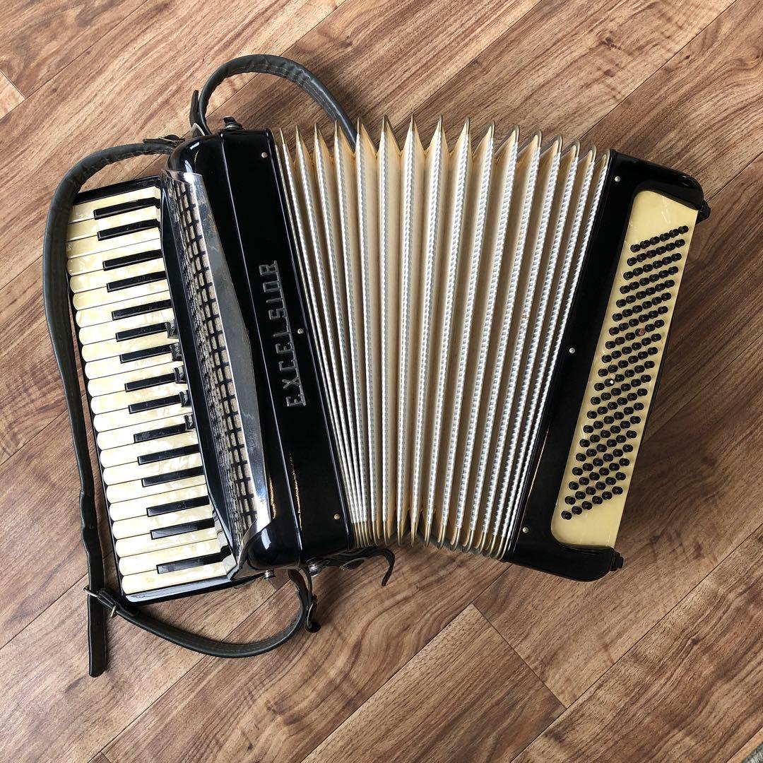 イタリア製 アコーディオン EXCELSIOR MOD.303/S - メルカリ