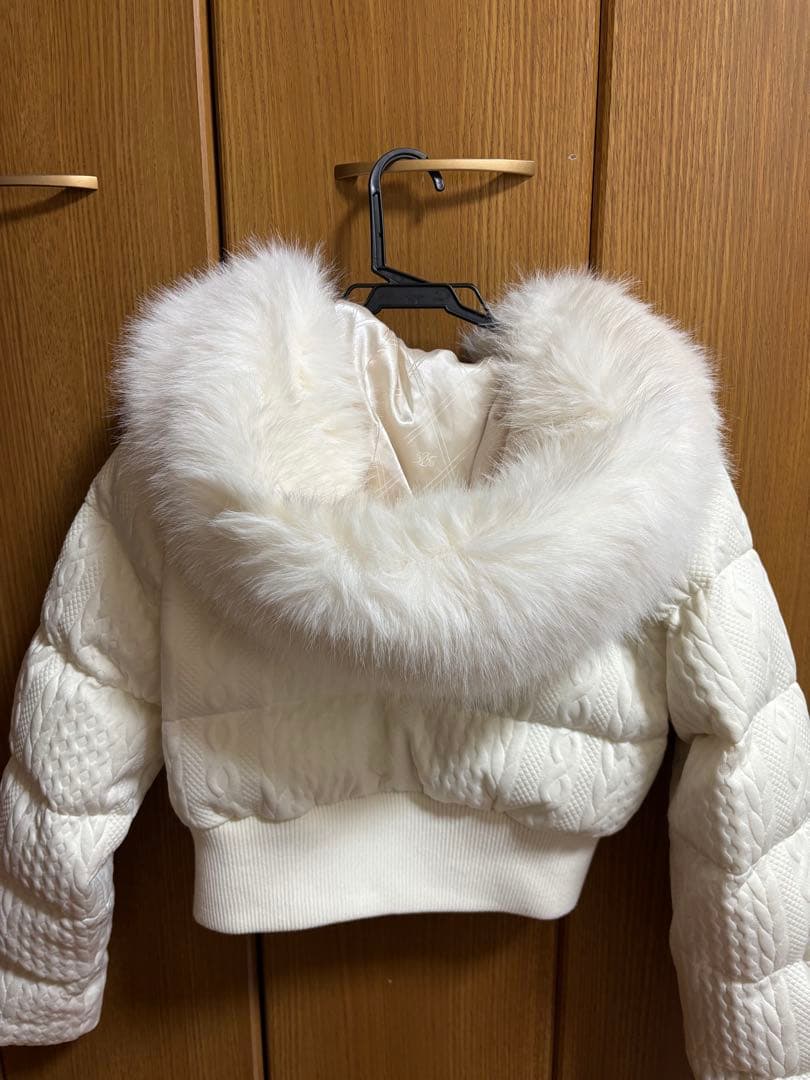 ミシェルマカロン ファーフードケーブル柄 ショートダウン - メルカリ