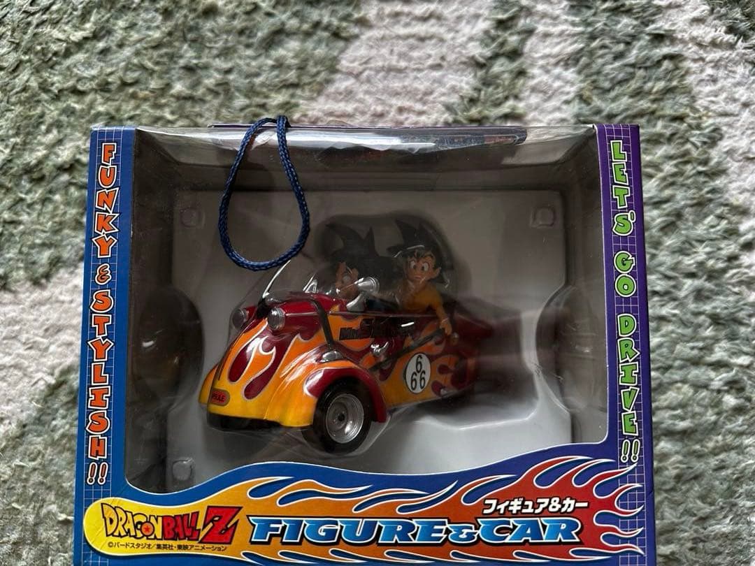 ドラゴンボールZ フィギュア&カー 孫悟空&孫悟天