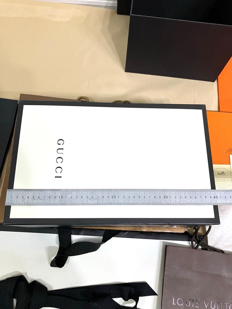 ブランド空箱，紙袋まとめて GUCCI・LOUIS VUITTON・エルメス等 - メルカリ