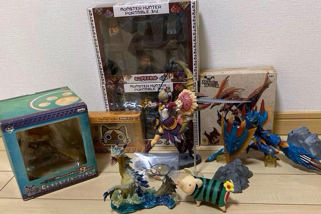 モンハンフィギュア・ミニグラスセット・アイルートランプ