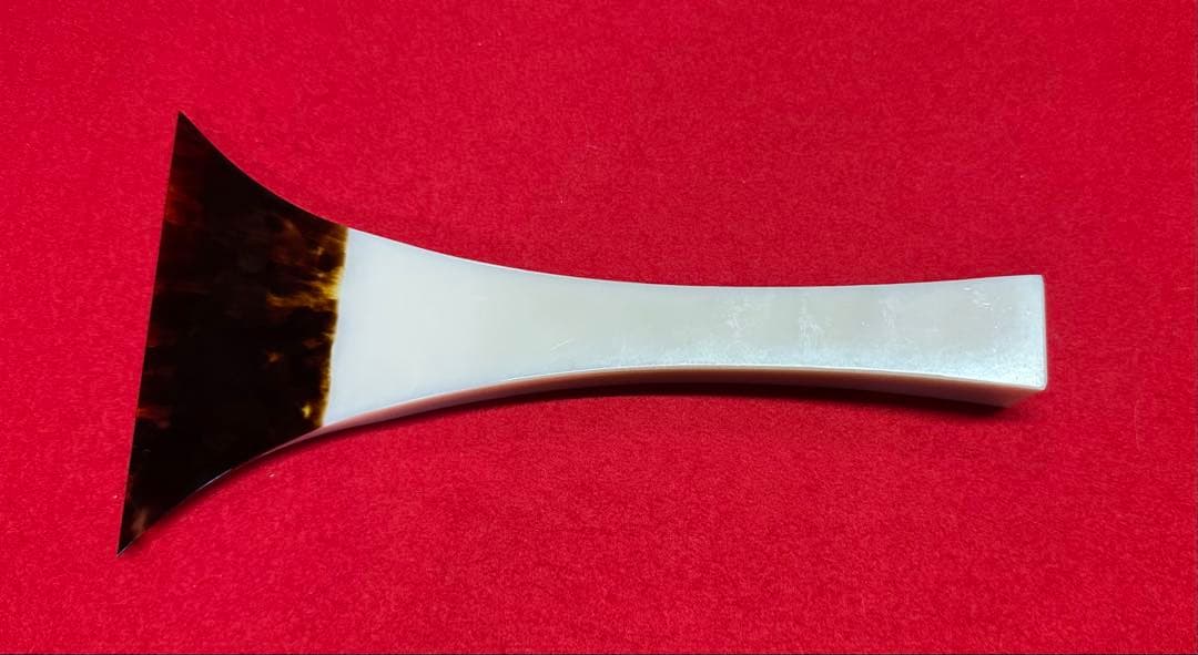 三味線撥45 鼈甲光沢仕上げ 181.7g 全長21.8 開き11.4 虫食無し