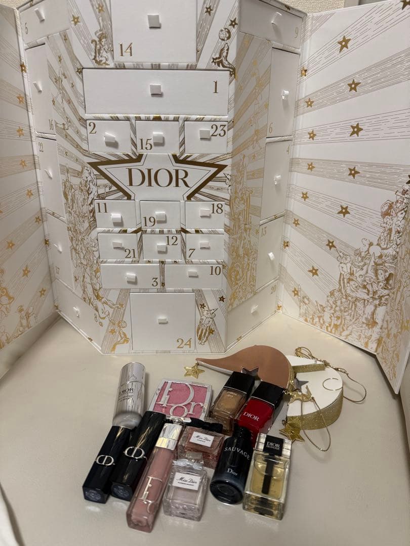 ディオール　コスメ　アドベントカレンダー2025 DIOR
