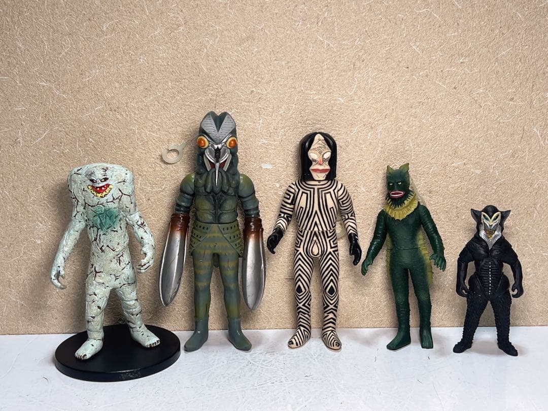 ヴィンテージ バンダイ ウルトラマン 怪獣 ビニールフィギュア 5 体 ウルトラマン 怪獣怪獣 バンダイ ヴィンテージ おもちゃ ソフト