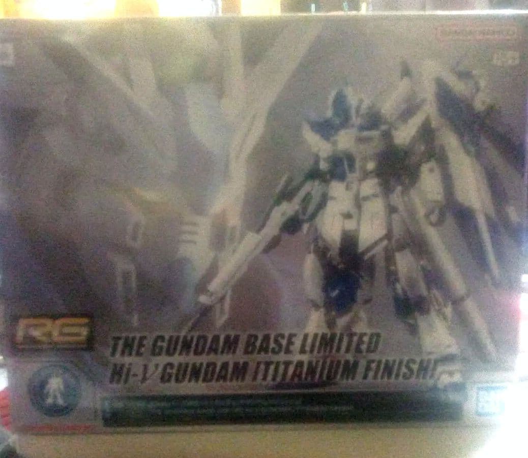 RG 1/144 Hi-νガンダム[チタニウムフィニッシュ]新品購入後未使用品