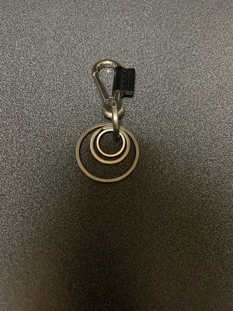 エンダースキーマ カラビナ 黒 - メルカリ