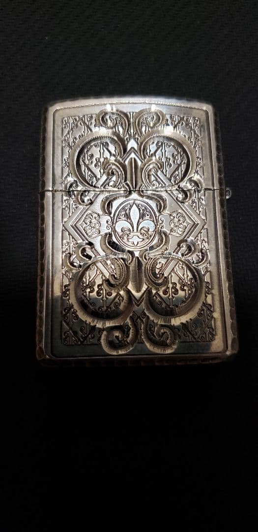 ジッポー　MAVERTEAM アーマー Zippo。5面彫刻.シャインレイカット