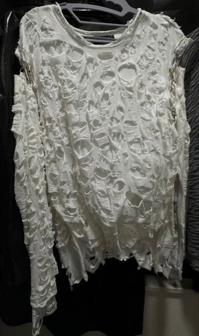 GINZIホワイト ダメージ加工 長袖トップス