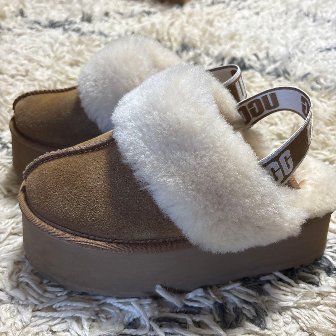 即購入可　UGG プラットフォーム ムートンブーツ ファンケット　厚底 UGG（アグ） W FUNKETTE ファンケット スリッポン ムートンブーツ 厚底
